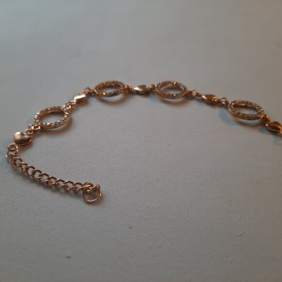 Brand New Handmade Dazzling Bracelet - Picture 2 of 2